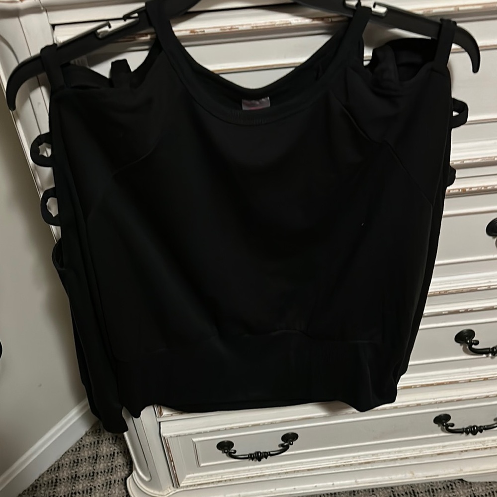 Women's Black Sleeveless Top